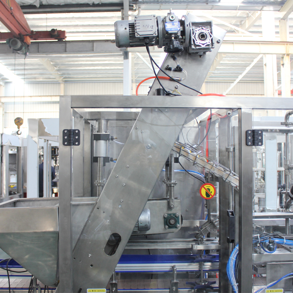 400BPH 500BPH Oil Filling Machine Oil Bottle Packing Machine 1500 KG