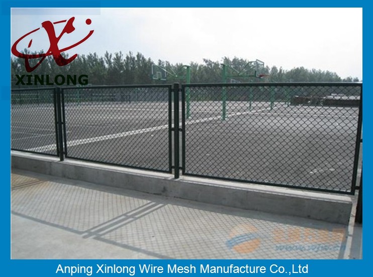 Low Carbon Steel Wire Diamond Chain Link Fence / Sports Ground Fencing