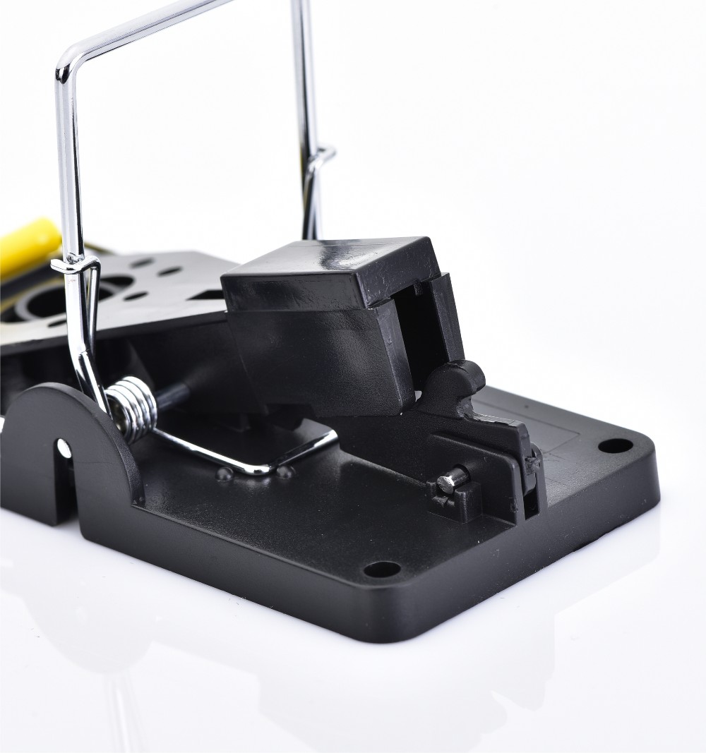 Stocked Metal Spring Snap Trap Killer Pest Control Equipment For Mice And Rats 40g