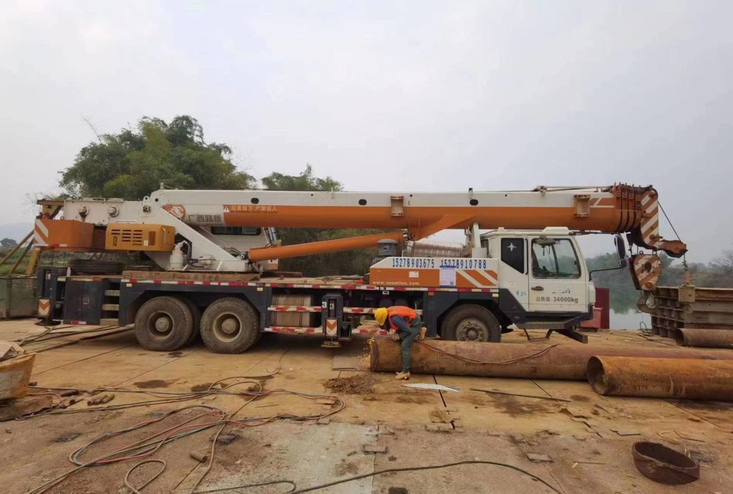 in 2014, 35 Tons of Second-Hand Truck Heavy Equipment Crane Was Used