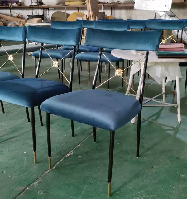 Velvet Banquet Metal Frame Dining Chairs Modern Design Elegant Leisure