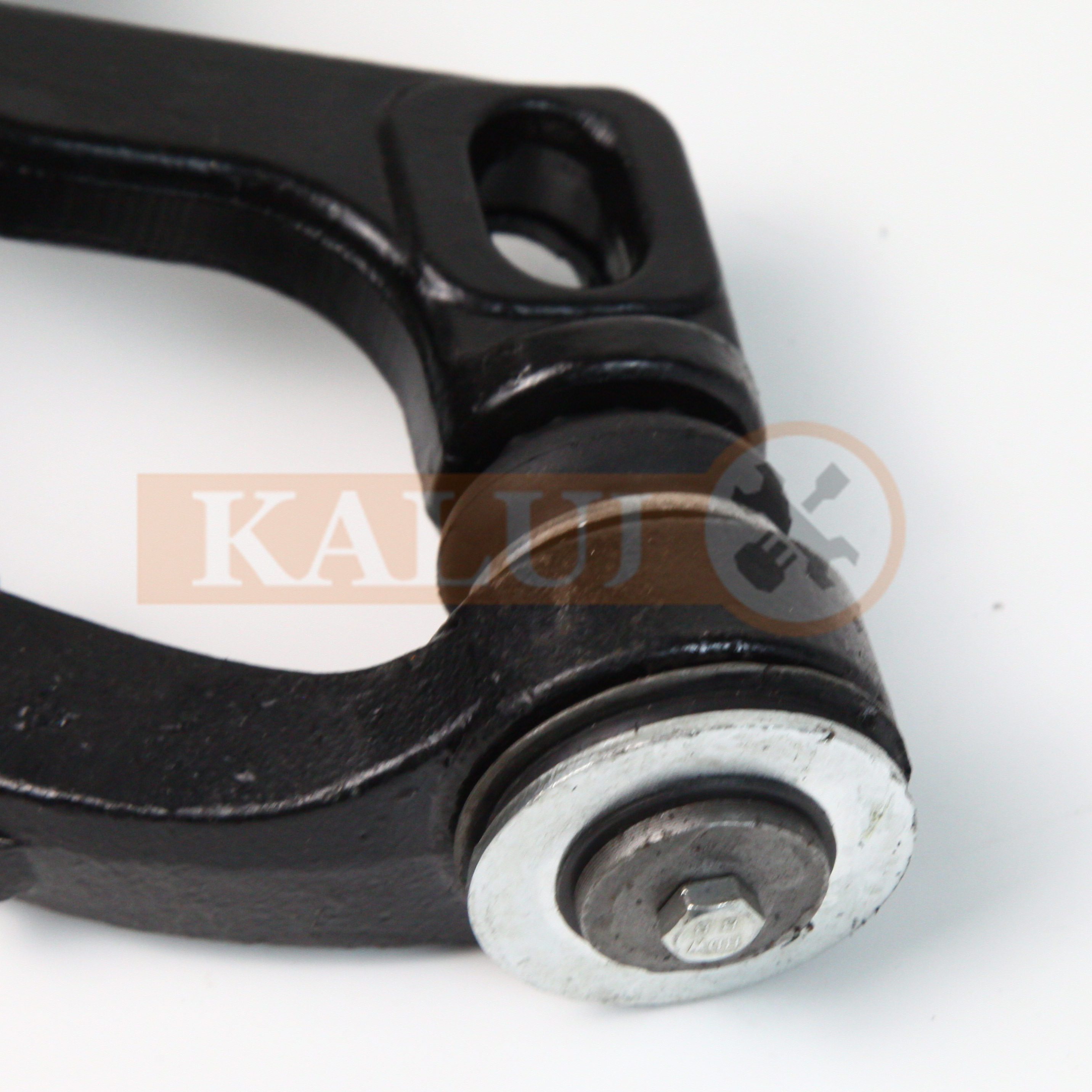 48066-39045 Front Upper Right Control Arm To-yota DYNA 200 TOYOACE G25 1996-1999