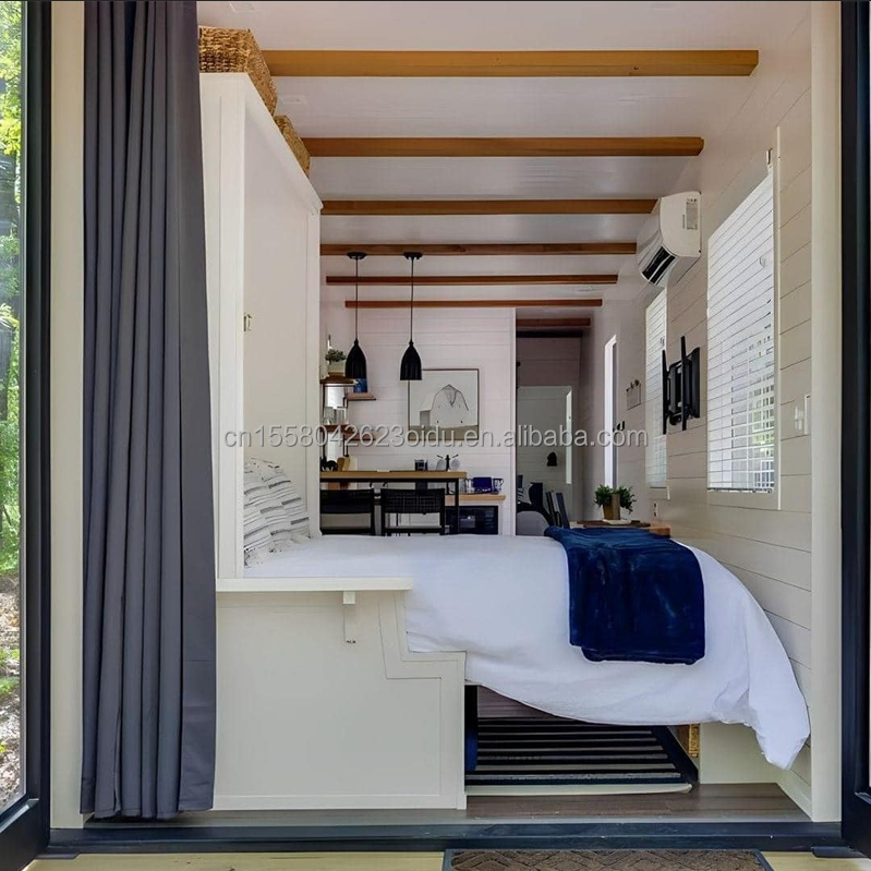 Galvanized Steel Bending 40ft Portable Wooden Container House with 2 Bedrooms and 1 Living Room