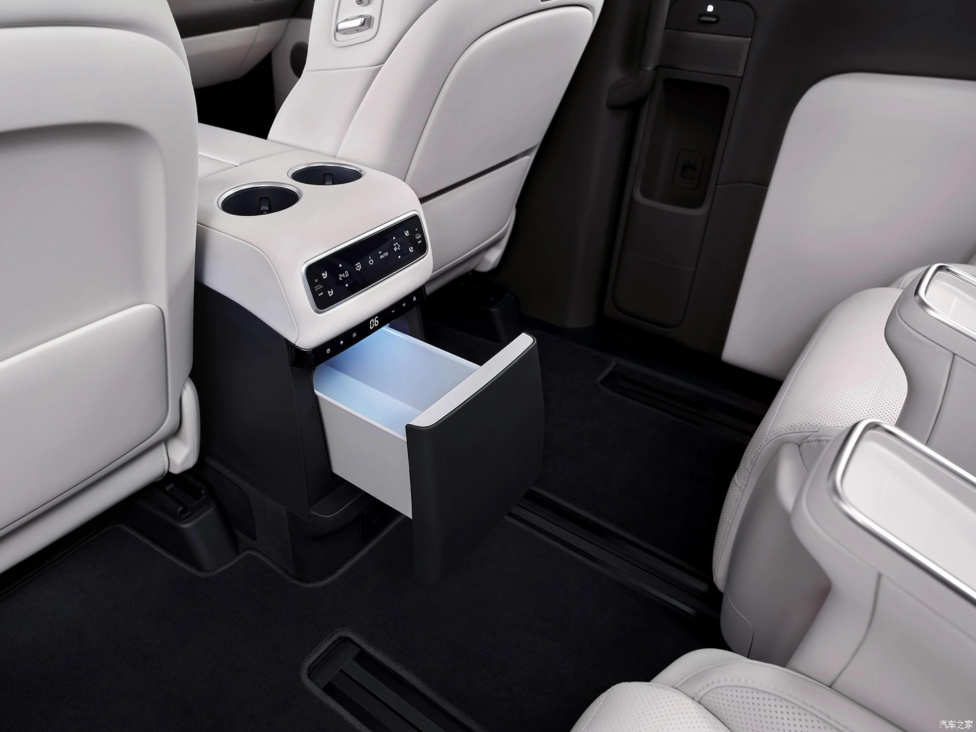Electric 7 Seat MPV Lixiang Mega Luxury 5-door Body Structure and 4WD Cars with Pure Electric Vehicle