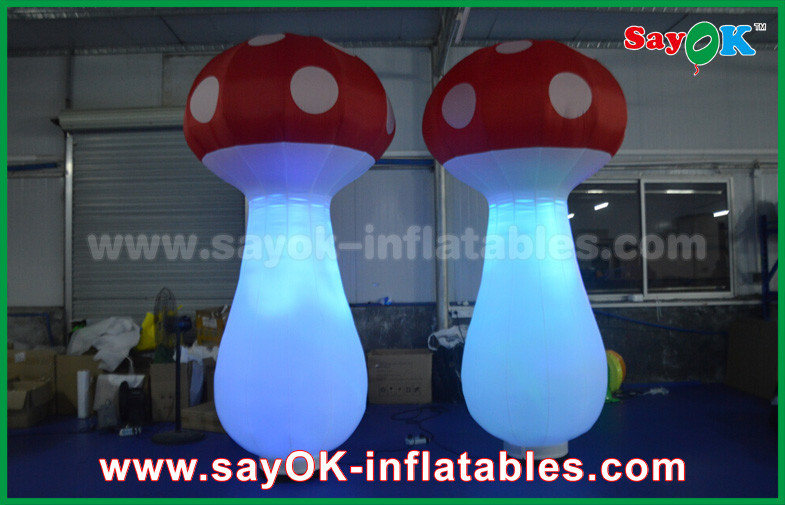 Red And White LED Light 2.5m Inflatable Mushroom For Music Festival