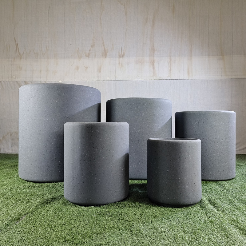 Powder Coated Finishing Fiber Clay Planters For Gardening Needs