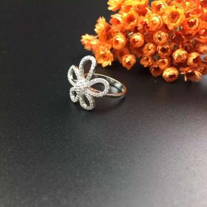 Quality Van Cleef &amp; Arpels 18K White Gold Diamond Flower Ring wholesale