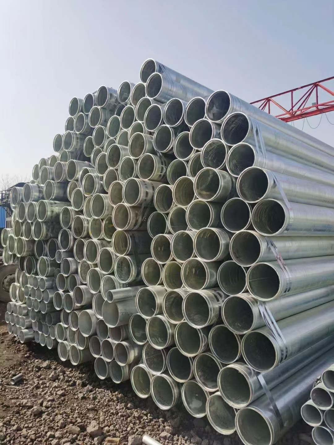 ISO9001 High Quality Q215 Q235 Material Galvanized Steel Pipe Round/Square
