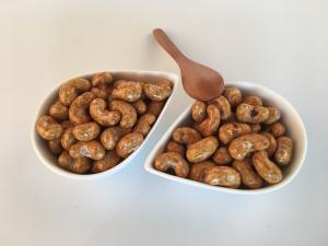 Quality Raw Ground Cashew Nut Snacks Tasty Sriracha Chili Flavored Spicy Cashew Full nutrition OEM wholesale