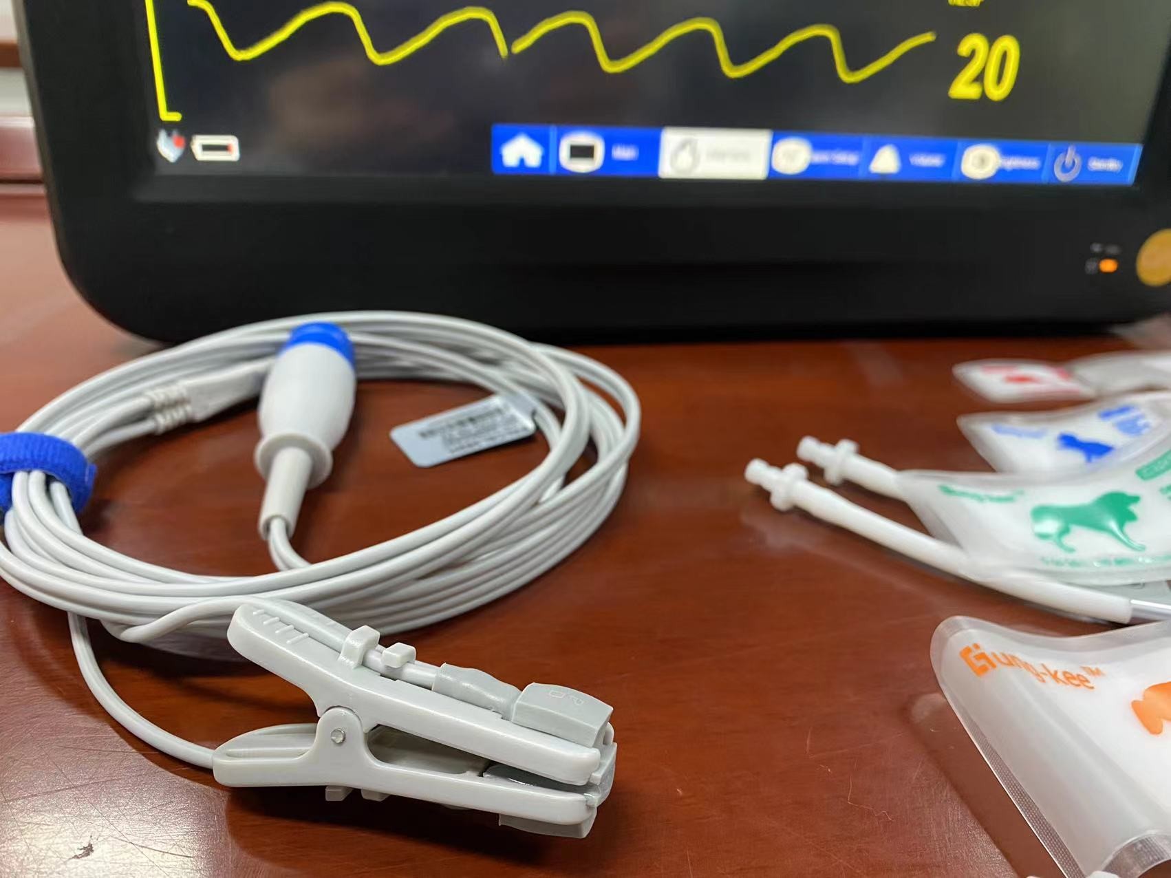 ECG NIBP SPO2 Veterinary Multiparameter Monitor Portable For Animal Patient