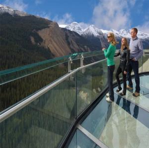 Quality ​Brushed Aluminum Frameless Glass Fence With Handrail Customized Thickness 8-16mm For Coastal Decks wholesale