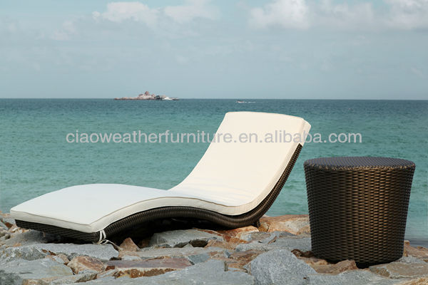 Hotel Swimming Outdoor Pool Chairs with Water-Proof Modern Aluminum Sun Loungers and 3-5 Years Rattan