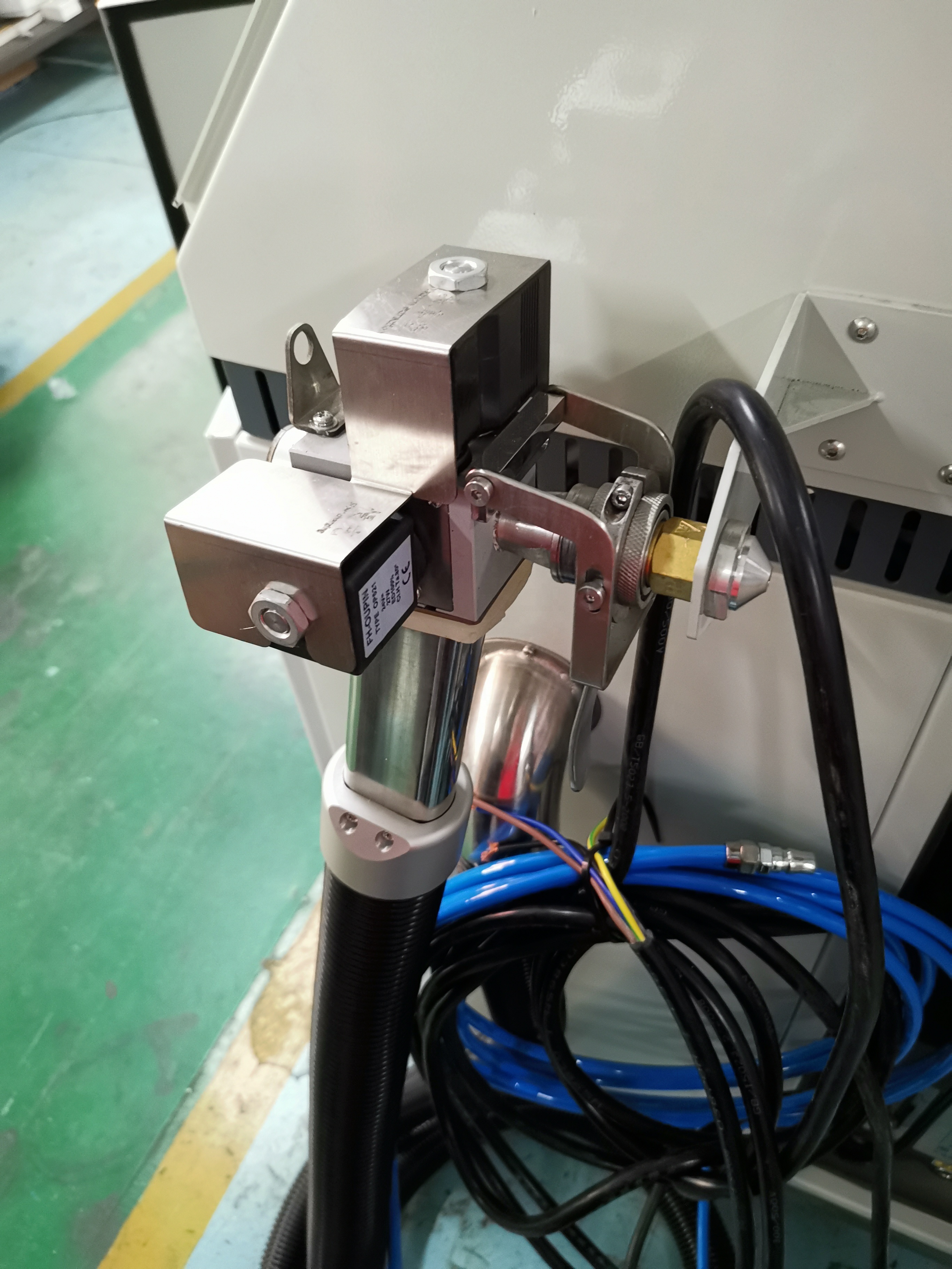280KG Gas Filling Refrigerant Charging Machine For AC And HP Assembly Line