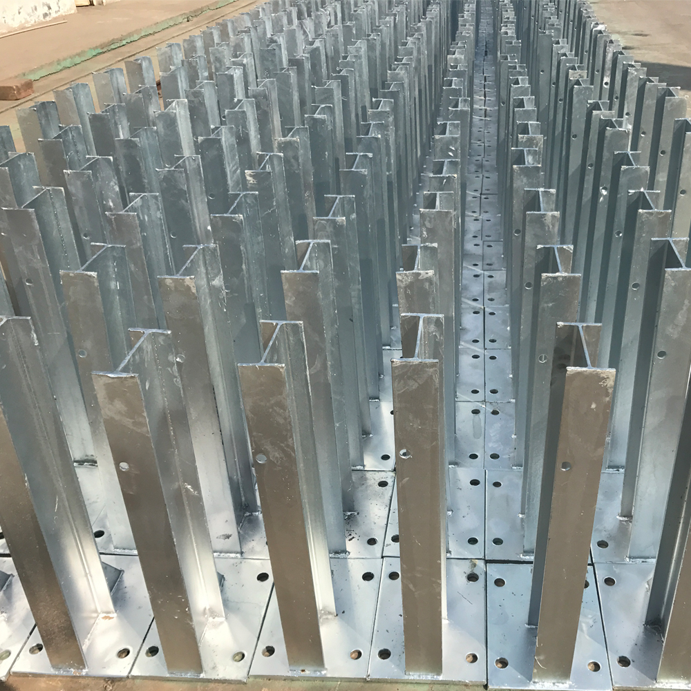 Galvanized Steel Guardrail Post For Roadway Safety On Highway Anti-Collision