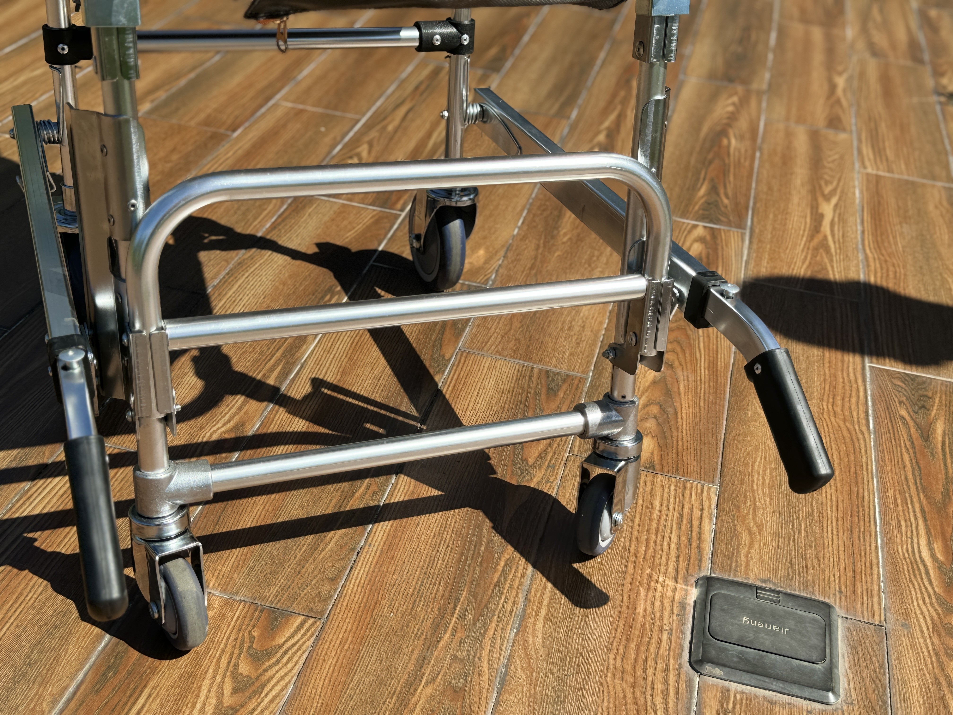 Foldable Thickened Aluminium Alloy Stair Stretcher With PVC Fabric 4 Wheels And 6 Handles