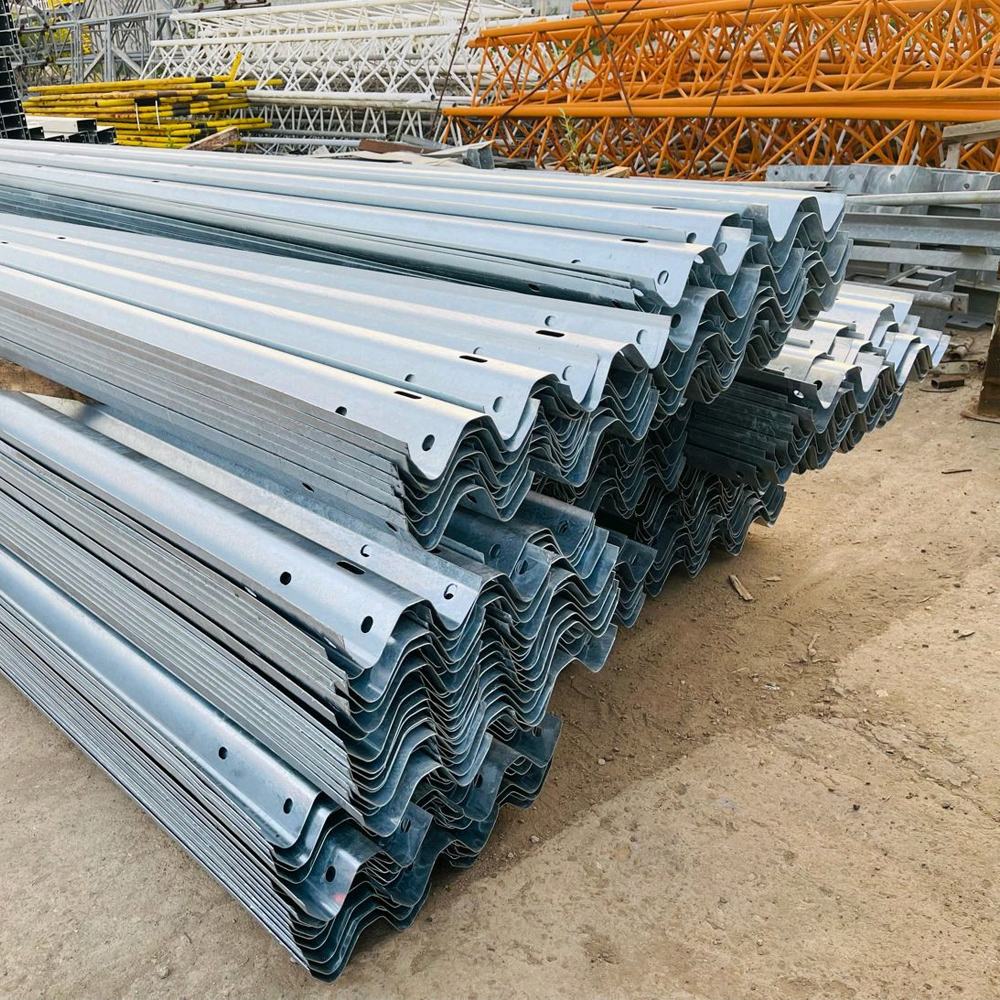 Galvanized Q235 Q345 W Corrugated Beam Metal Highway Guardrail