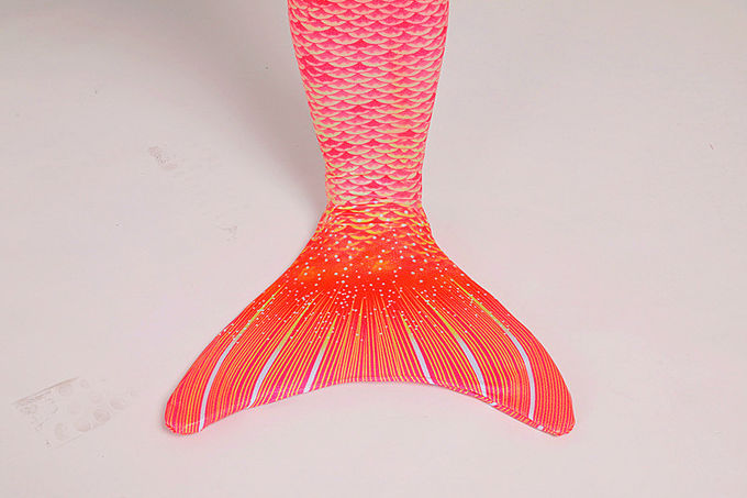 Stretchable Childrens Mermaid Tails , Toddler Mermaid Tail For 3 - 14 Year Old
