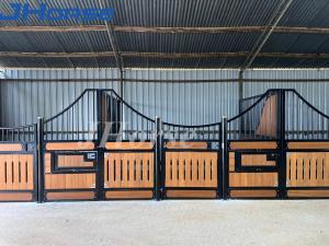 Quality Pine Wood European Horse Stalls Portable Indoor wholesale