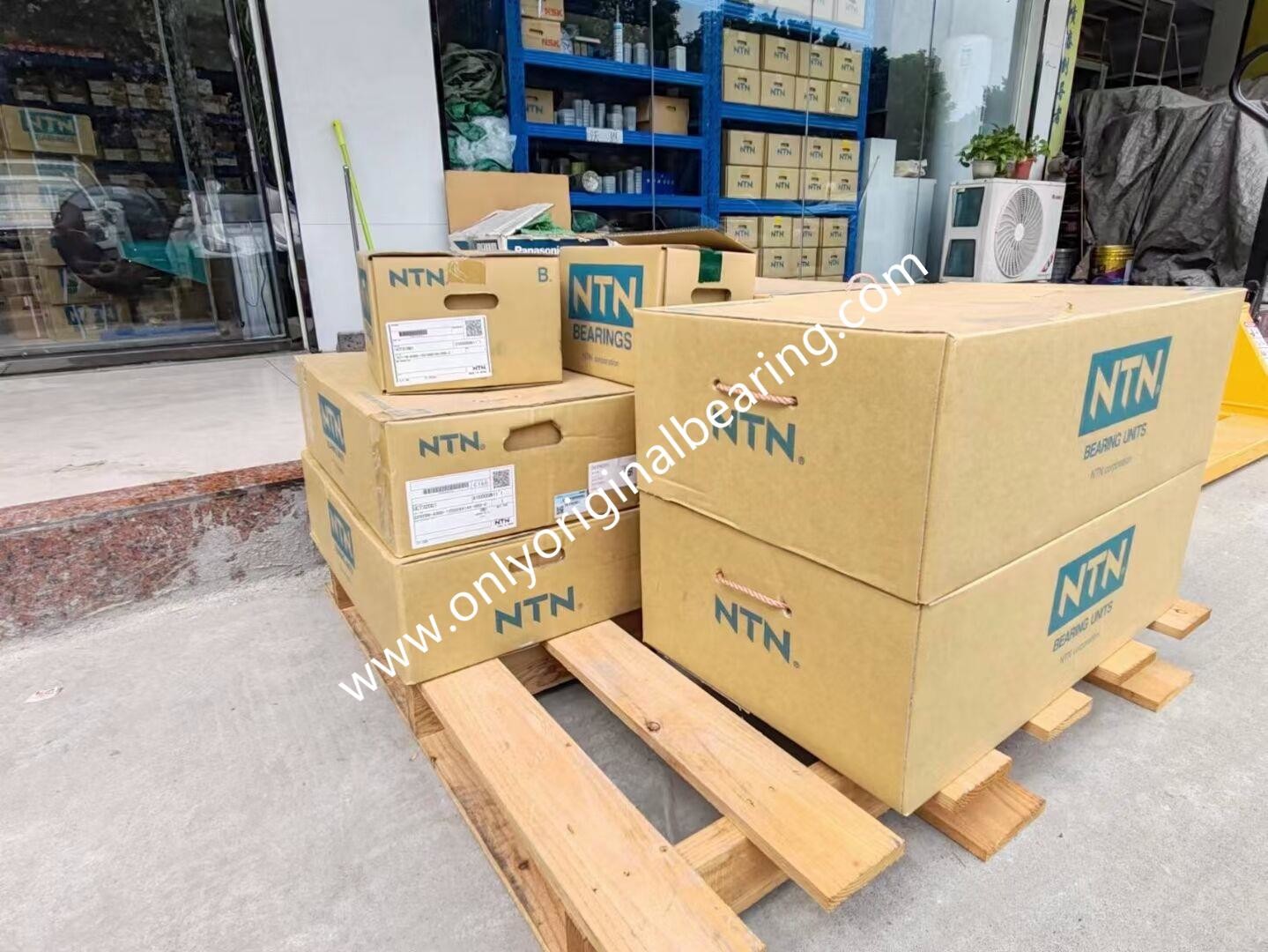 100% Original NTN Pillow Block Housing , Bearing Unit UCP324D1