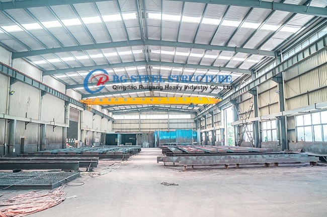 Prefab Large Span Steel Building Basketball Court / Steel Building Space Frame Structure