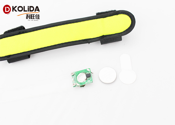 Reflective LED Dog Collar Cover , Pet Accessories Attached To Dog Collars Leashes