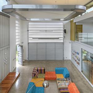 China 37m2 Luxury Shipping Container House on sale