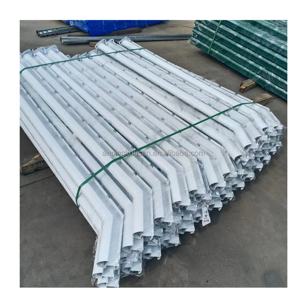 Prices PVC Coated Welded Airport Security Fence Rectangle Pressure Treated Wood Type
