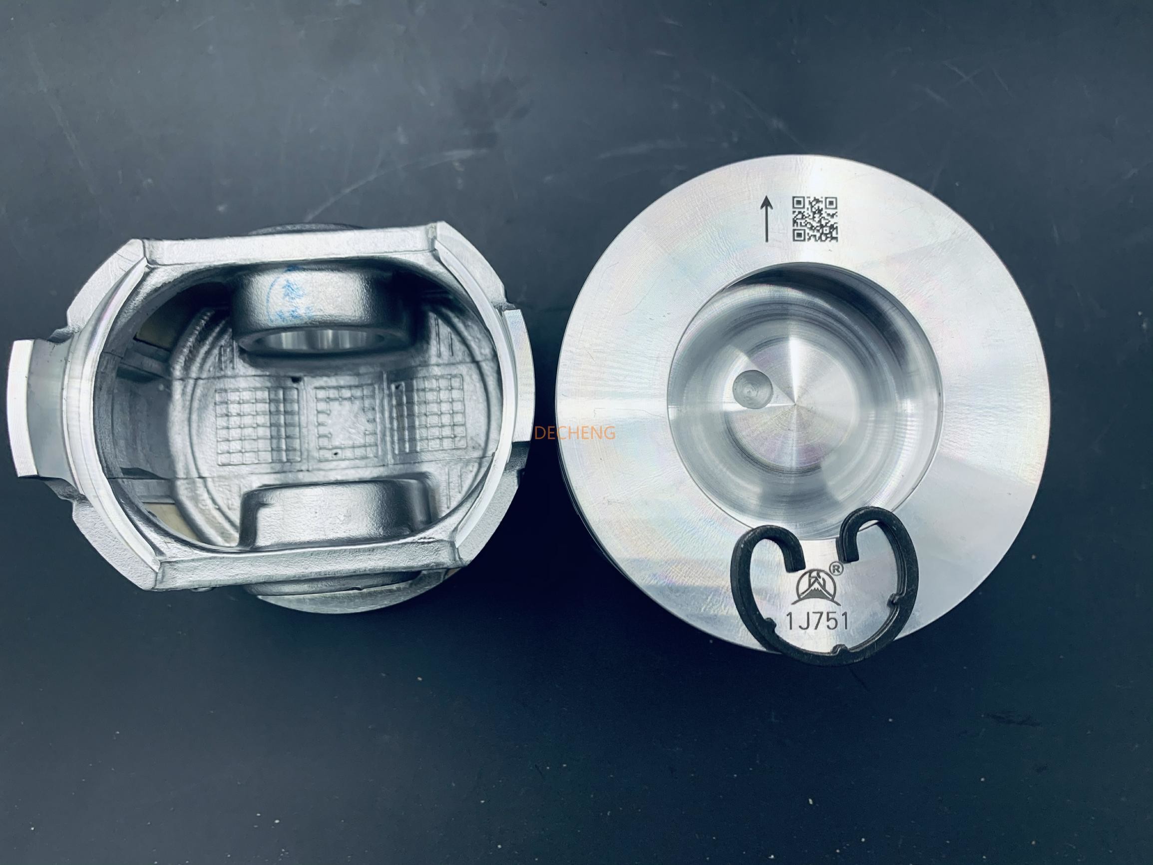 V3307 C3.3 E308B Kubota Excavator Parts 1J751-2111 51 Mm Piston