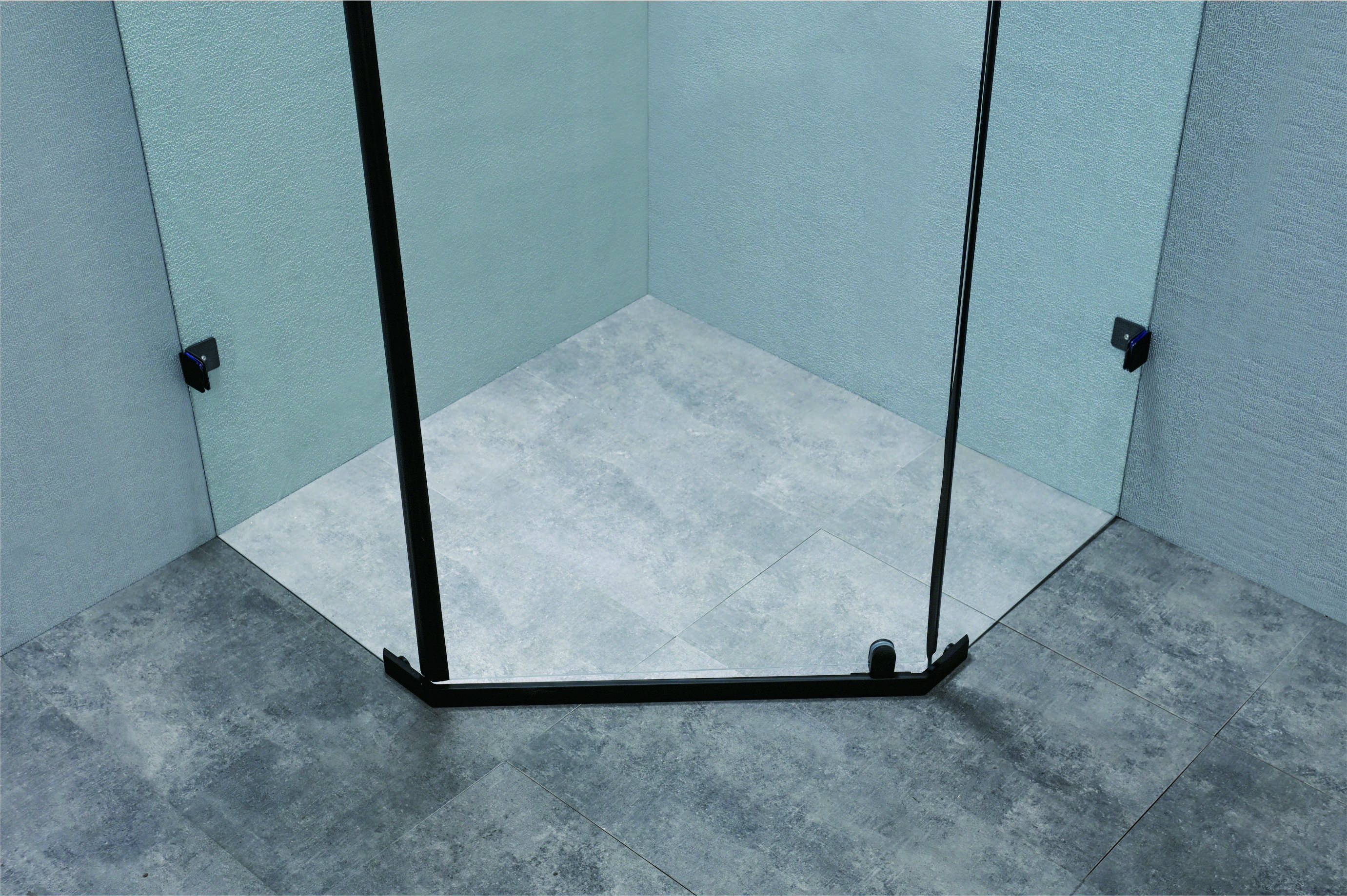 Corner Shower Enclosure With 6mmT Tempered Glass Black SS Handle And Rod