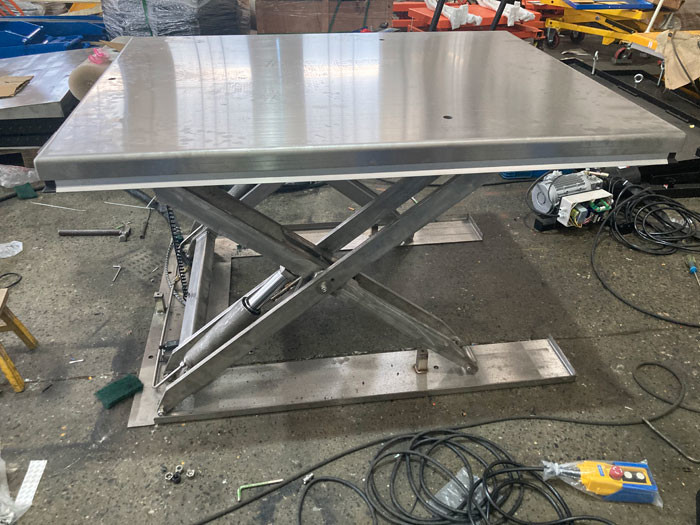 Stainless Steel Low Profile Scissor Lift Table For Food Medical Industry