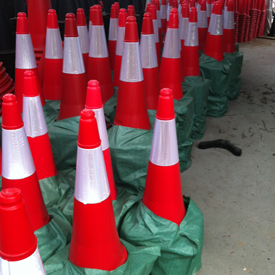 Roadway Safety High Visible Reflective Red PE Traffic Cones For Traffic Control