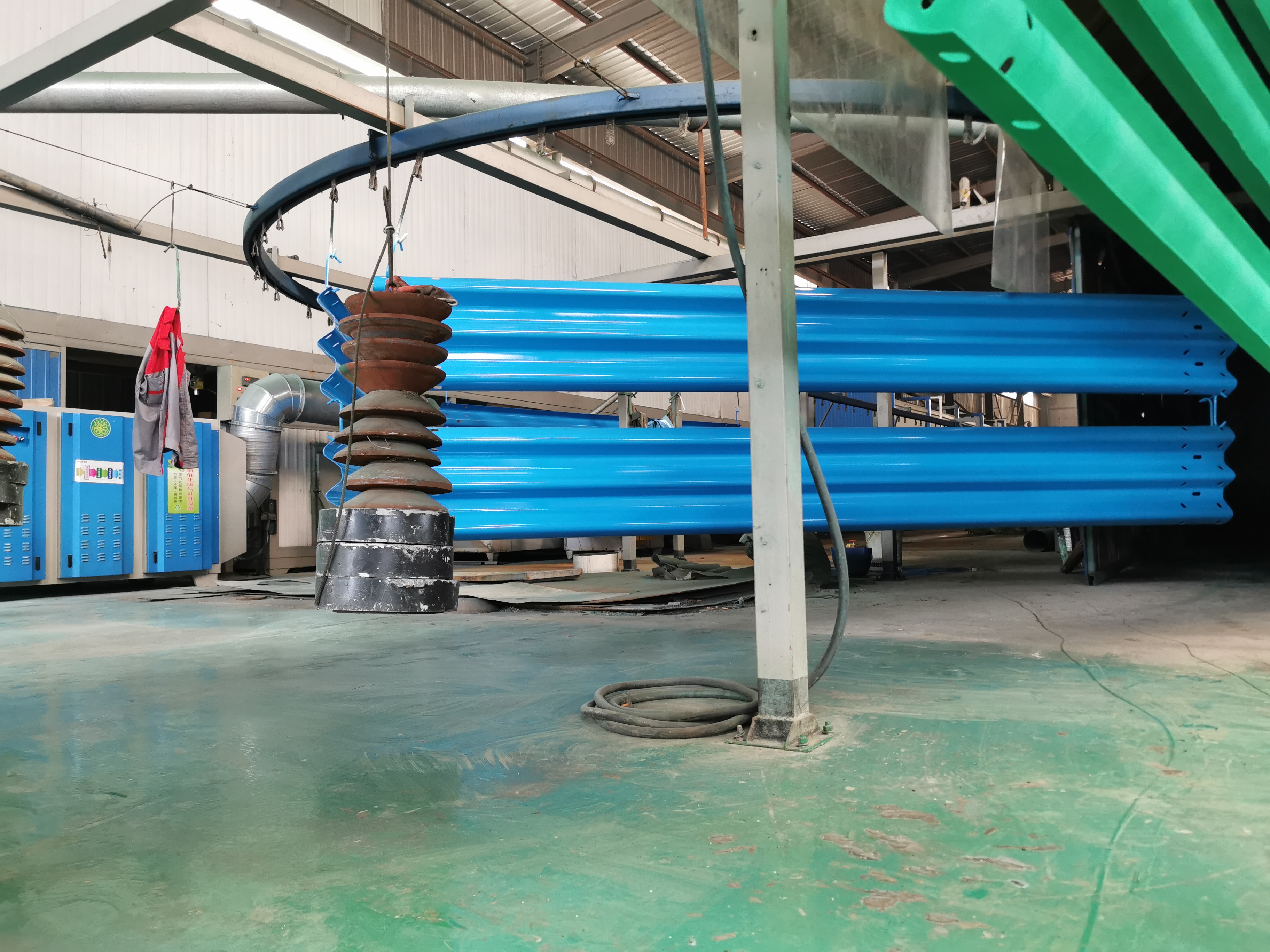Road Traffic Safety Galvanized Metal Round Newel Post for Highway Guardrail Post