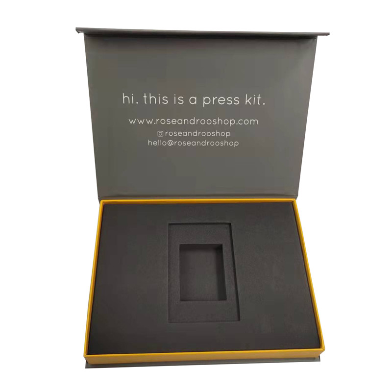 Custom logo Luxury Black Cardboard Smart Watch Magnetic Gift Packaging Box Single Watch with Foam Lining