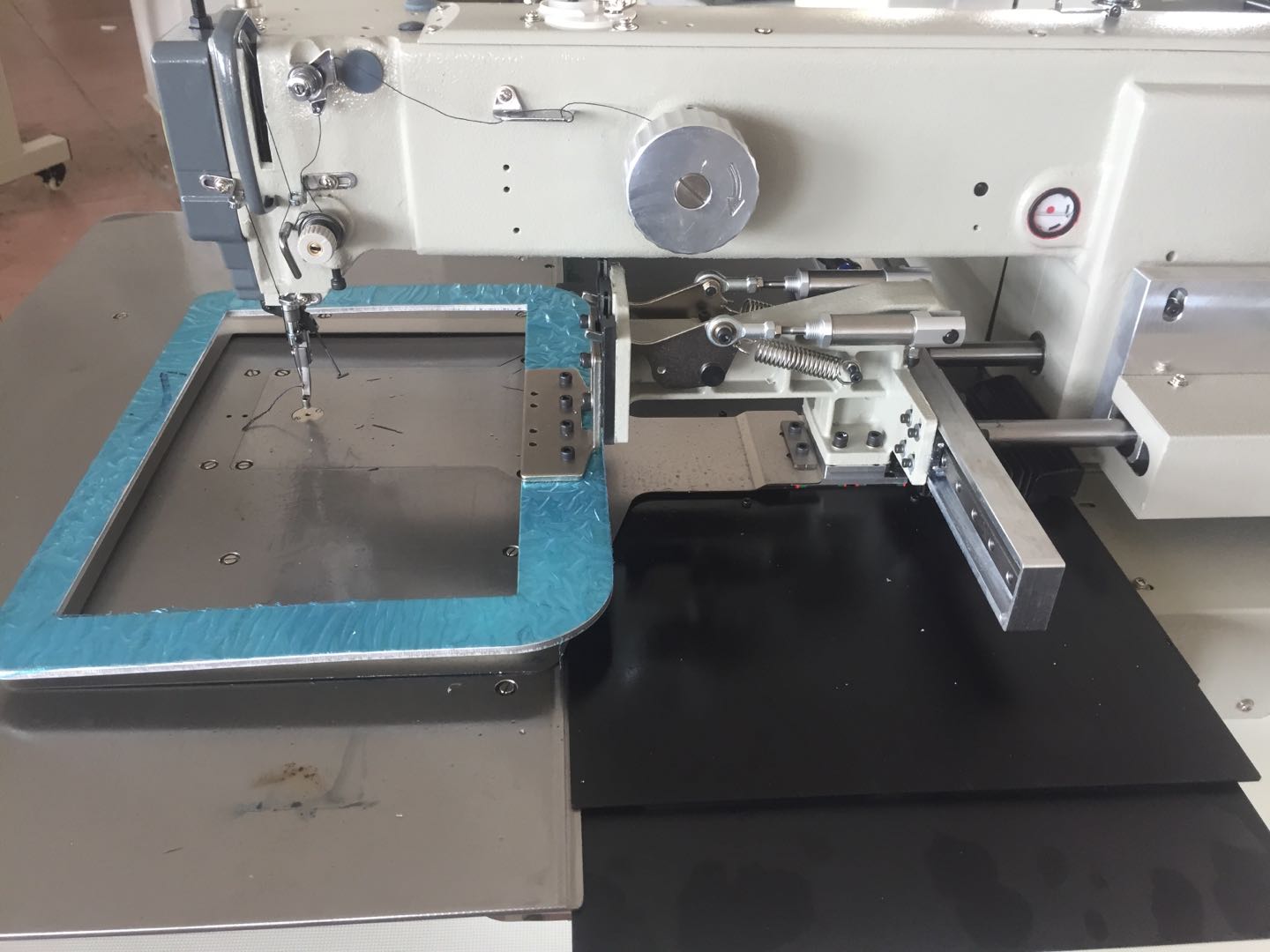 240v Leather Shoe Sewing Machine Pneumatic Pressure Strobel Sewing Machine