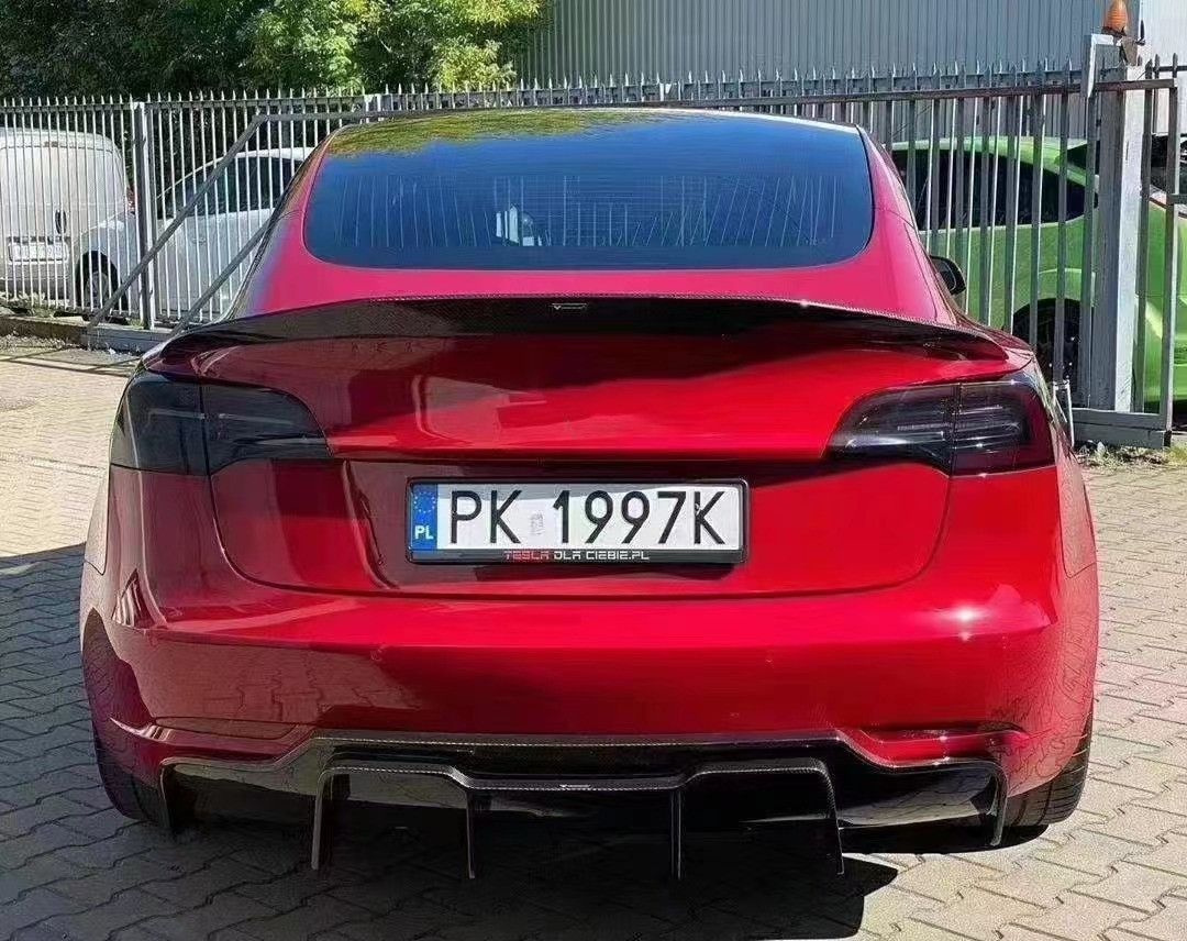 High Quality Carbon Fiber MODEL 3 Carbon Fiber Body Kit for MODEL 3 Front Shovel Rear Diffuser Spoiler Side Skirt
