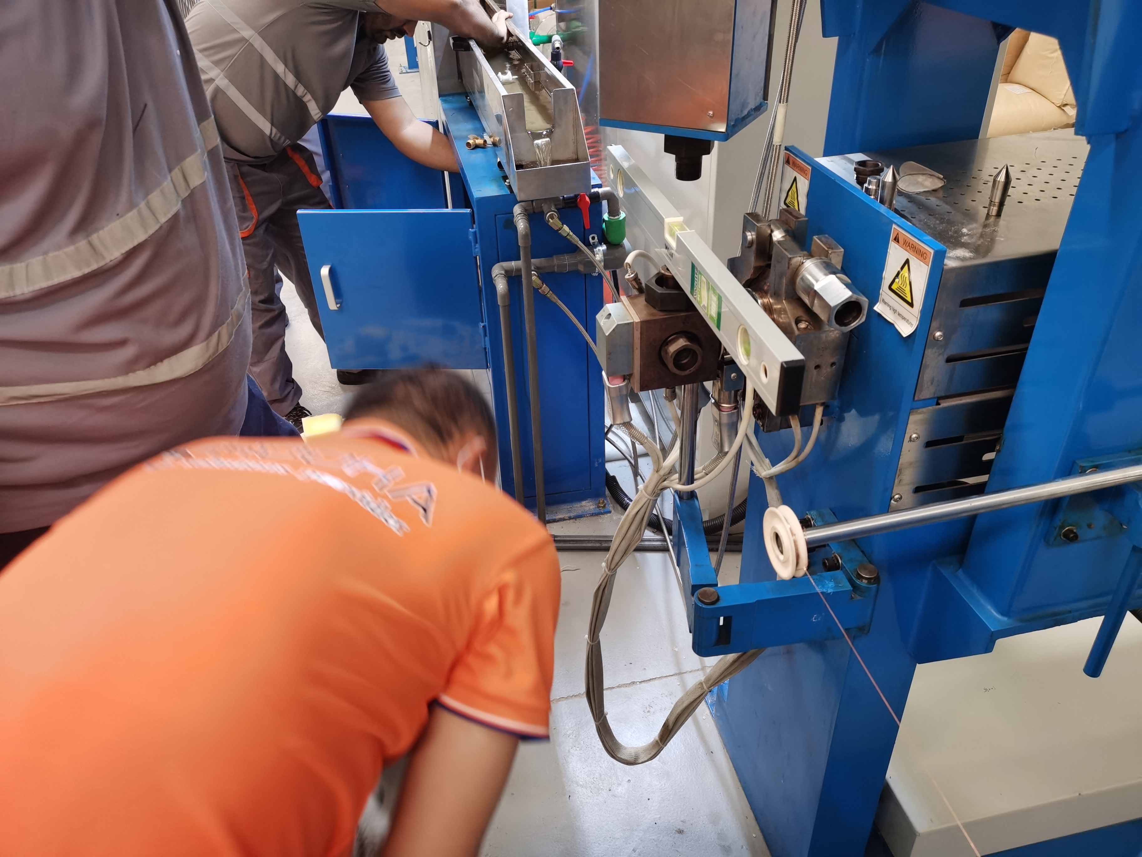 New design extrusion machine power cable extrusion machine PVC/PE 70+35 wire insulation machine