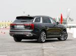 Tall Powerful Hongqi Electric Car 320 KW Red Flag Automobile