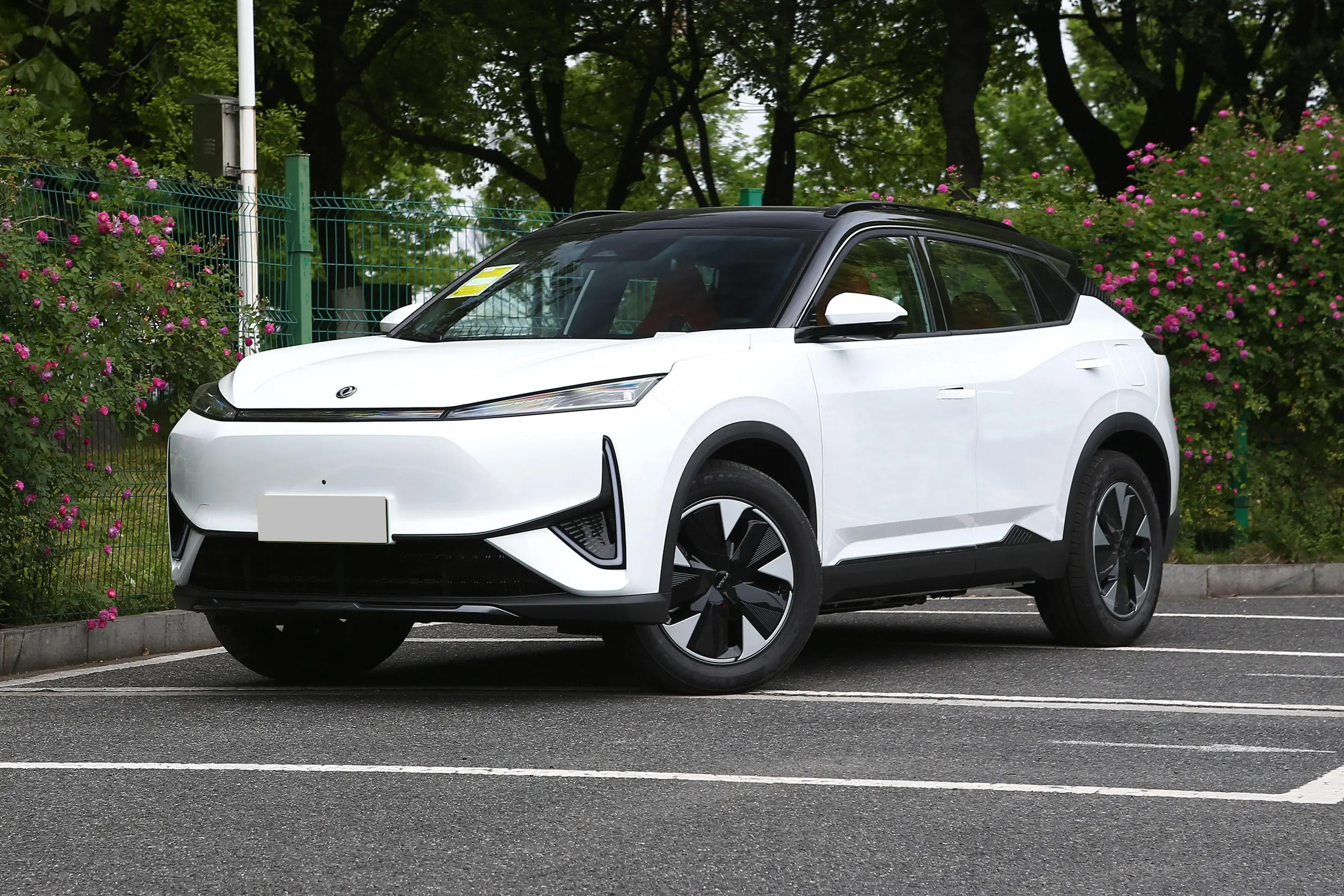 Plug-in Hybrid Dongfeng L7 EV 518 Pro Long-Range Electric SUV Mini Car Fast Charge 0.43 Hours Dongfeng Energy Vehicles