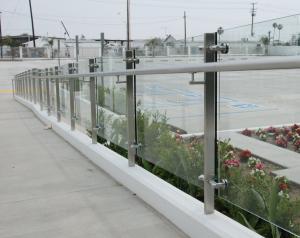 Quality Outdoor Architectural Glass Panels With Polished Edges Transparent wholesale