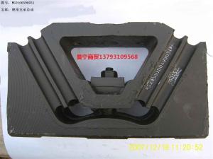 Quality HOWO TRUCK SPARE PART FRONT ENGINE BEARER WG1680590095 wholesale