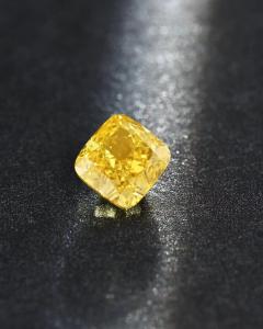 Quality Synthetic Loose Lab Grown Yellow Diamond 2.53ct Cushion Cut With IGI Certificate wholesale