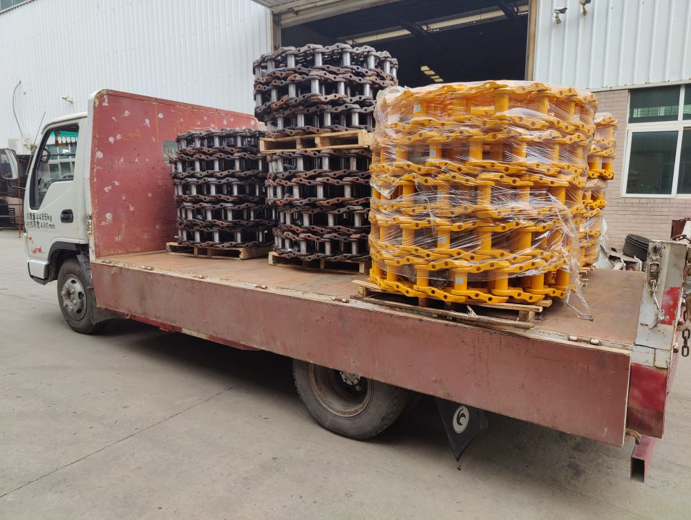 Mini Track Tractor Crawler Equipment Sale for D8k Roller Undercarriage Parts