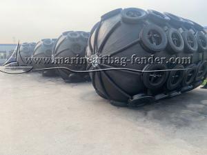 50kpa 80kpa Pneumatic Rubber Fender For Ships Docks And Vessel
