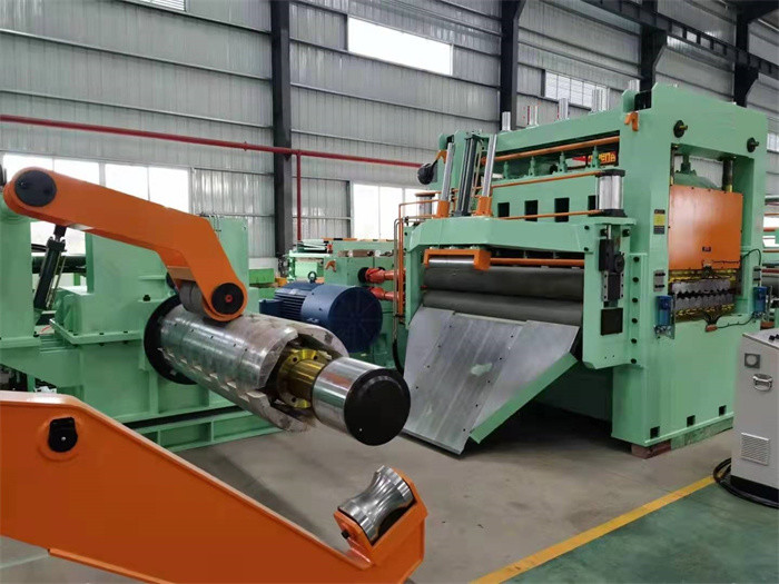 High Speed Precision Flying Shear Cut To Length Line 0.3-3 X 1600