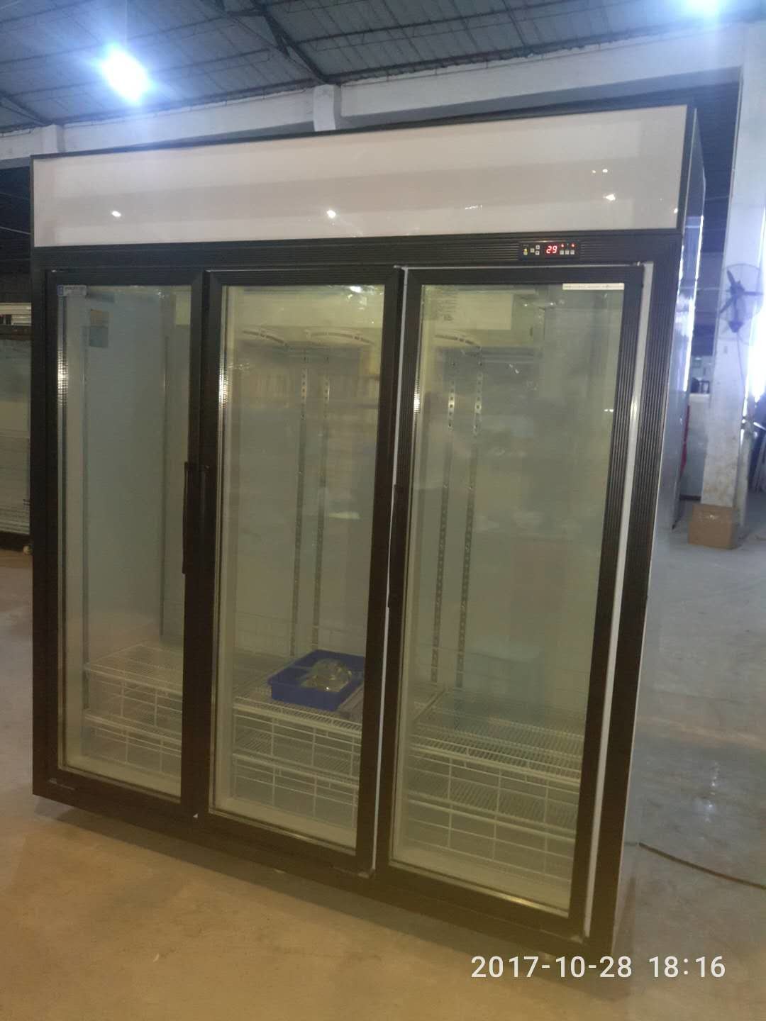 -18 ~ 22℃ Commercial Upright Glass Door Freezer For Meat Chicken / Ice Cream