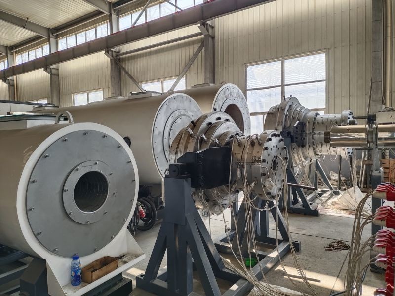 Plastic Pipe Pulling Haul off Double Drawing Machine PE Pipe Production Line