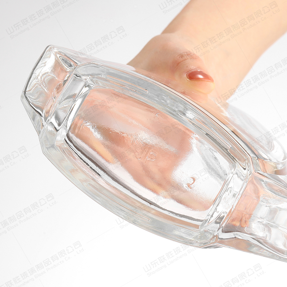 Custom Size Glass Collar Tequila Decanter Clear Whiskey Bottle for Brandy Vodka Bar
