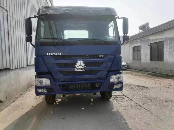 Drive Wheel 6×4 Sinotruk 6*4 Tractor Truck Blue Color Good Condition 6800*2496