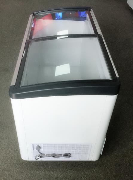 Supermarket large capacity chest freezer island freezer ice cream display
