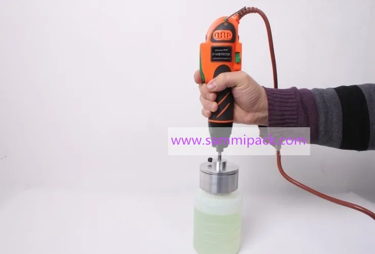 SM-II food and beverage application plastic bottle capping machine